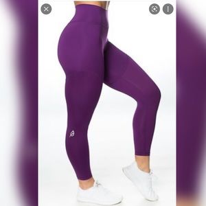 P’tula Active Eggplant Lindsey’s Leggings - 23”